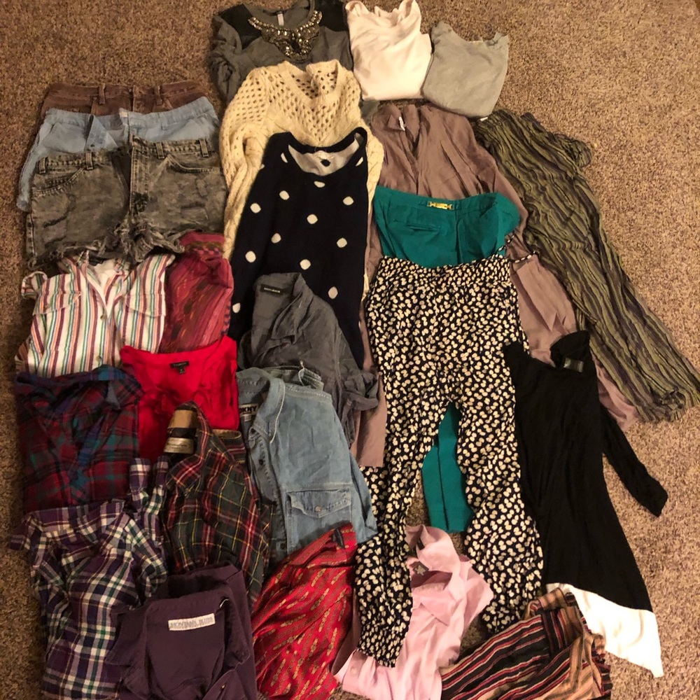 28 pieces- mix of high end brands&funky vintage
